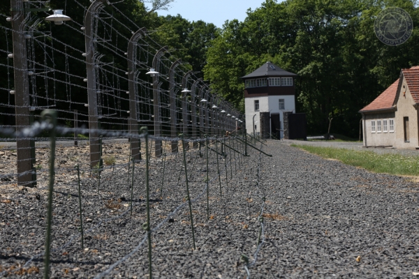 gedenkstaette-buchenwald-am-07-07-2015-0294C9C3226-C7AF-B143-6A5F-3DC52378EFA4.jpg