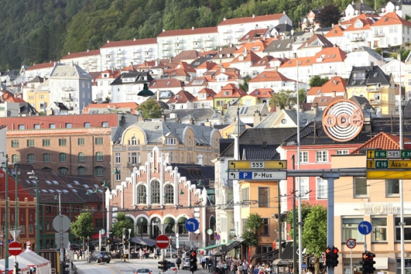 norwegen-bergen-2014-010E8D66C12-90FB-4299-B60E-9D94F0D496C2.jpg