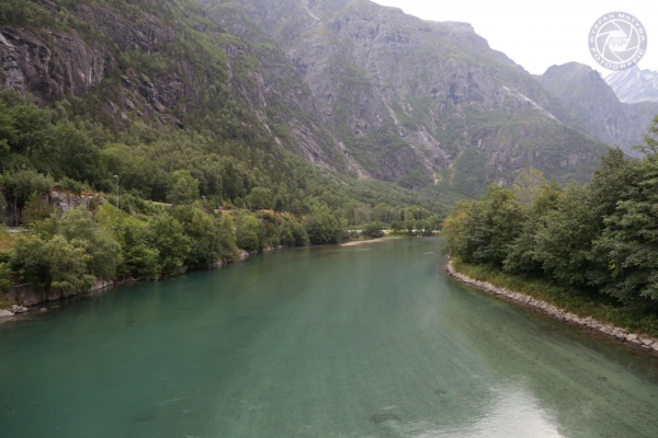 norwegen-vestlandet-2014-05047AA6DEE-9C47-F707-0D40-33DBF62F3AEF.jpg