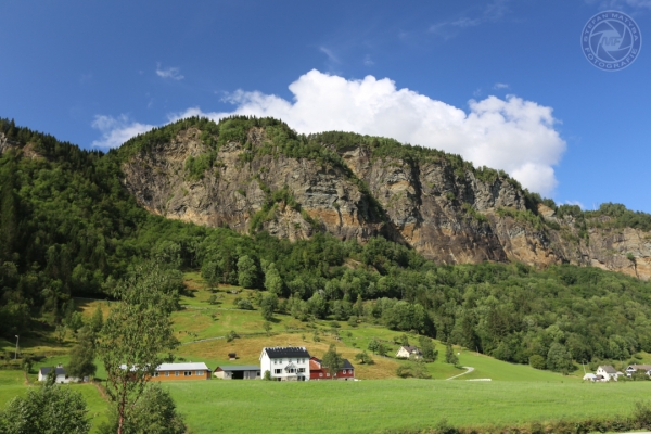 norwegen-vestlandet-2014-1169FCFFFF4-989F-BC12-DEAC-3EA394126F56.jpg