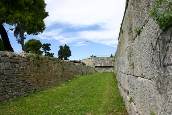 urlaub-in-kroatien-vom-26-05-06-bis-10-06-06-047631B6B6E0-99AD-8DE3-757D-DCCD5DAA17FC.jpg